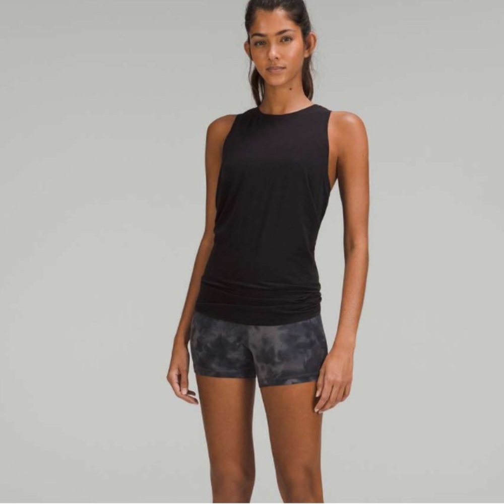 Lululemon All Tied Up‎ Tank (Vitasea)
Black size 10